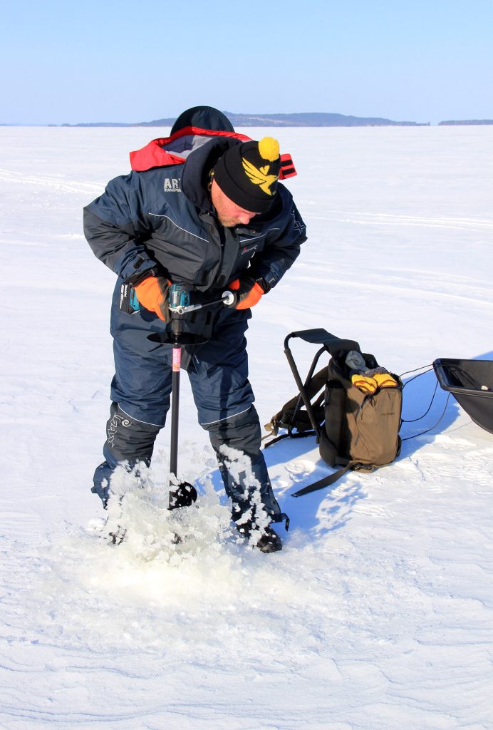 Sisu Fishing: Tero Varis, pilkkiminen, kaira