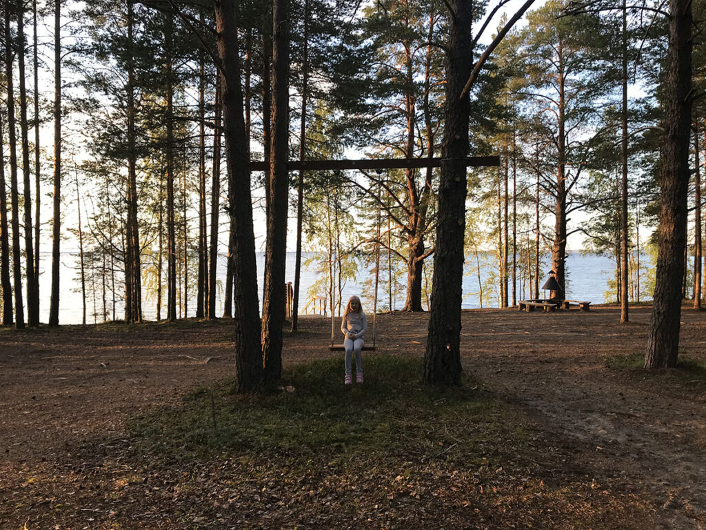 Kontiolahti, Hirvisärkkä, uimaranta, hiekkaranta, keinu