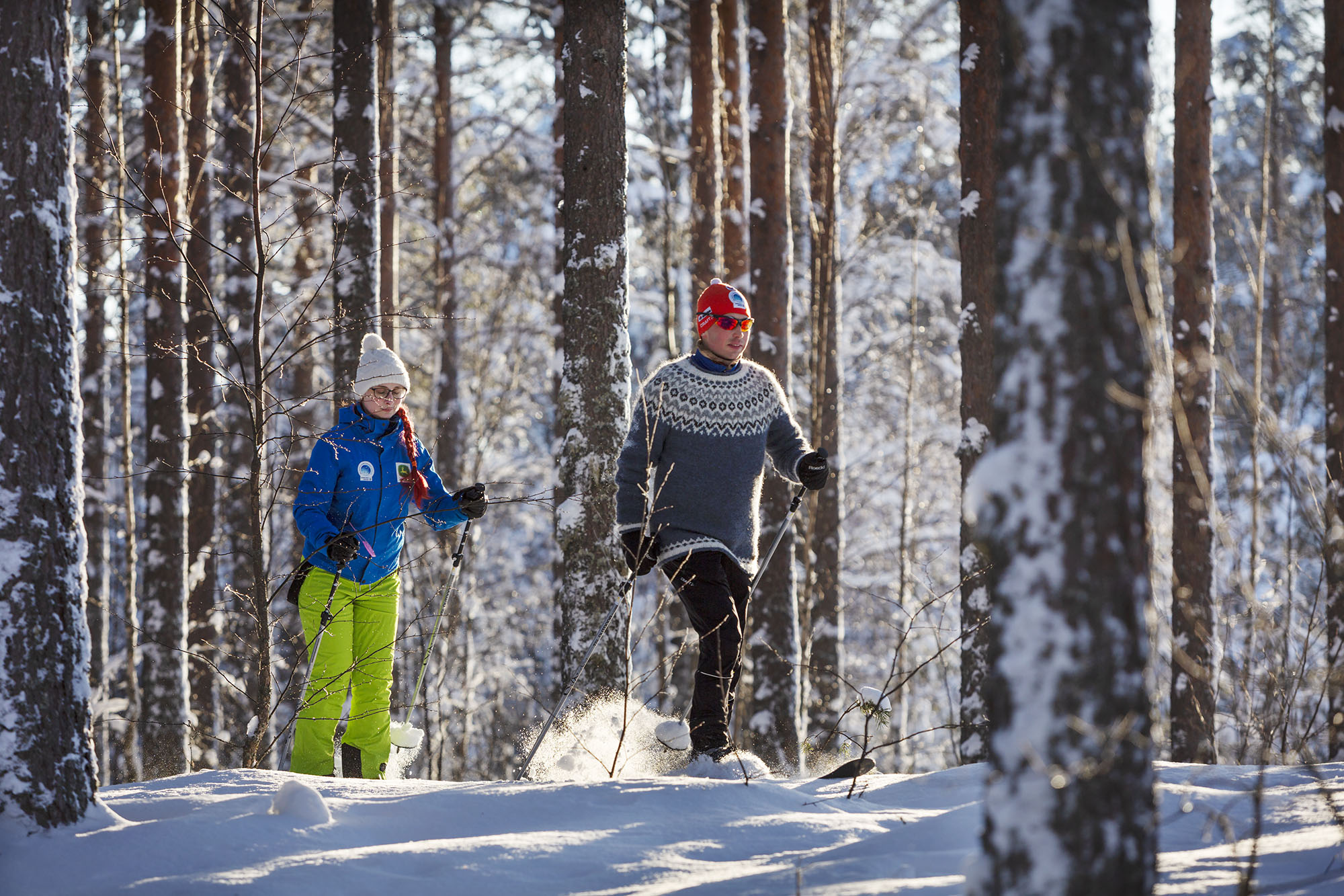Lumikenkäily ja metsäsuksihiihto